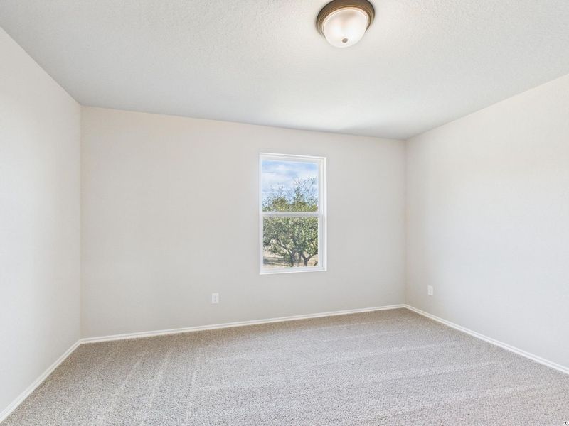 Spacious, unfurnished interior of a new home in Bricewood, San Antonio (Image 27).