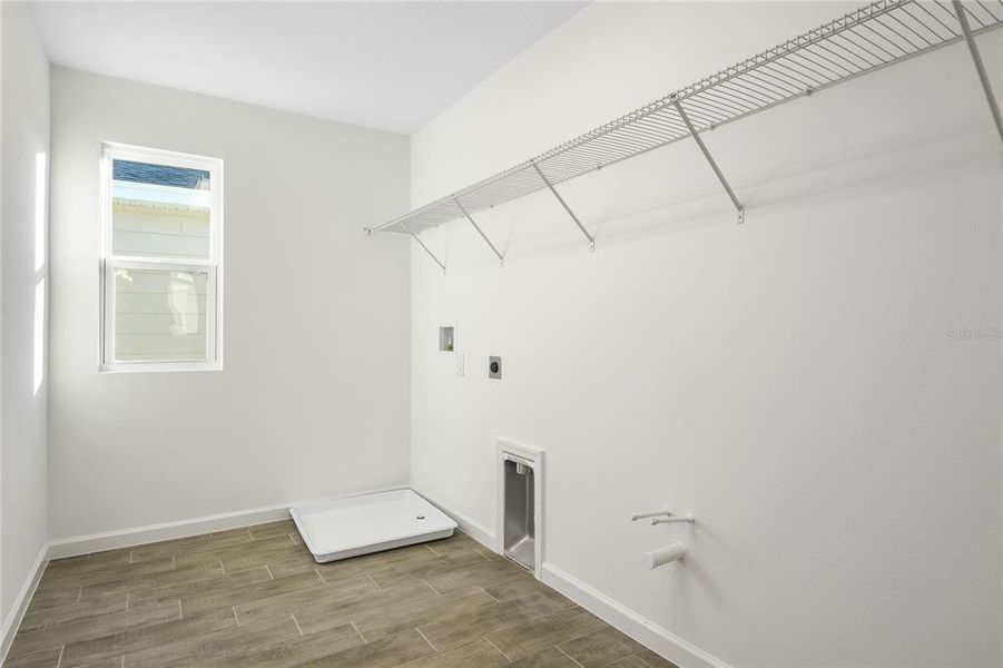 Spacious, unfurnished interior of a new home in Seasons at Aurora Oaks, Ocala (Image 14).