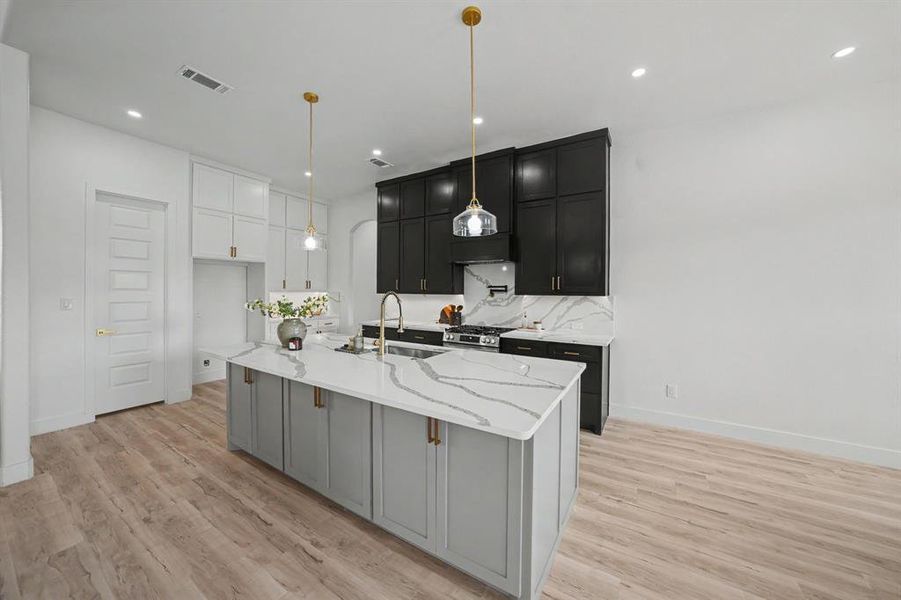 Furnished interior view inside a new home in , Celeste (Image 13).