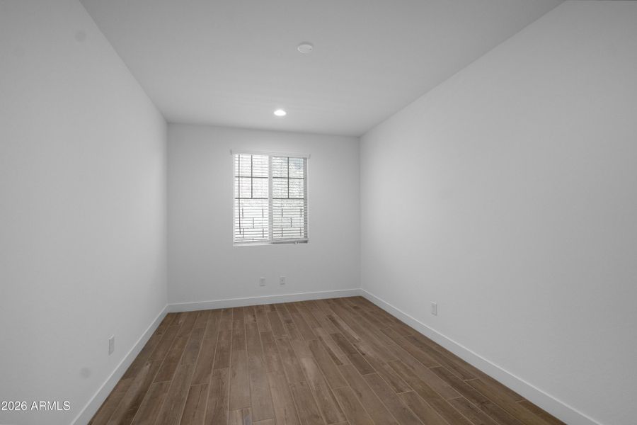 10158 W COLUMBUS Avenue - Ready Now!