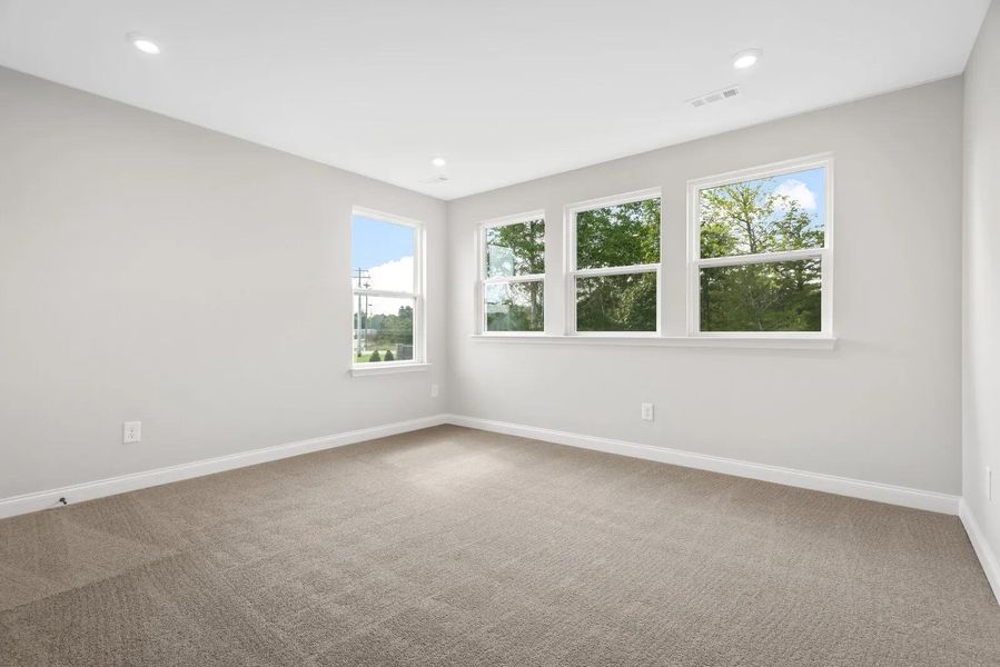 The Leighland B Bedroom 3