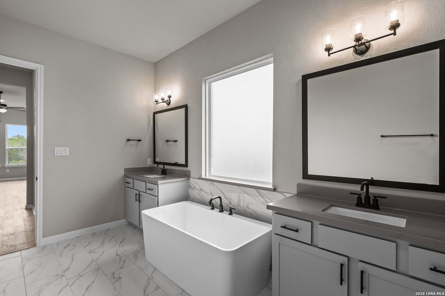 Furnished interior view inside a new home in Homestead, Schertz (Image 12).