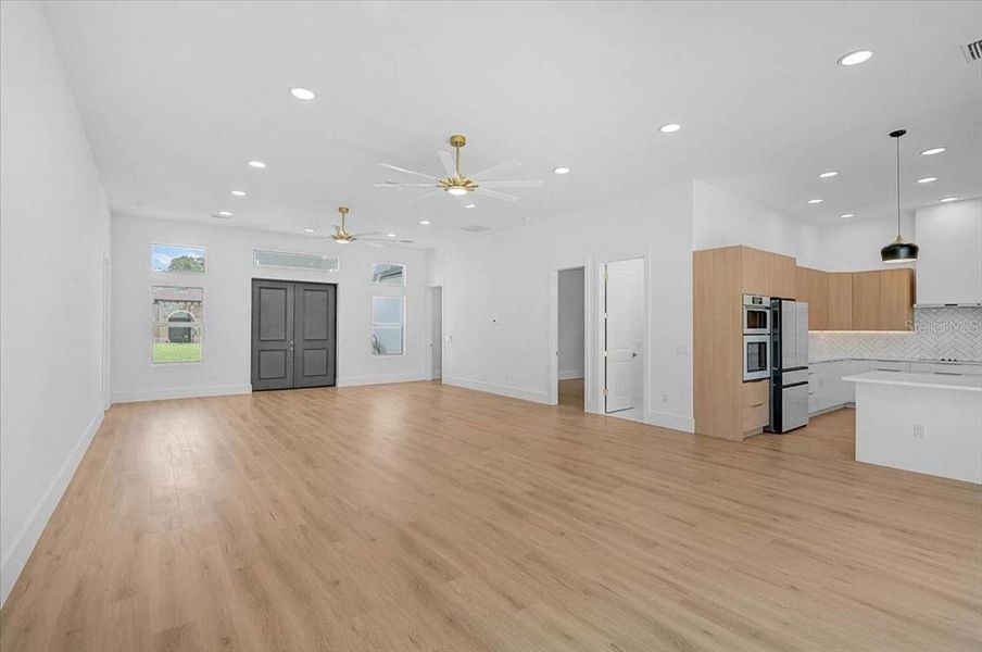 Spacious, unfurnished interior of a new home in , North Port (Image 33).