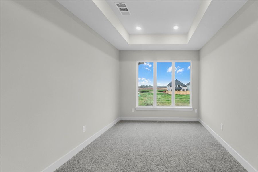 Spacious, unfurnished interior of a new home in Brookewater, Rosenberg (Image 13).