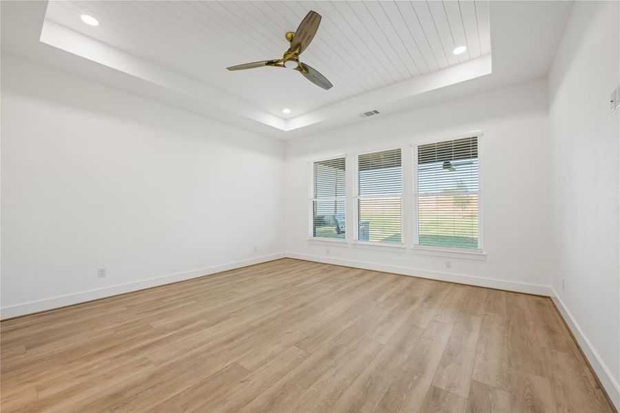 Spacious, unfurnished interior of a new home in , Smithville (Image 22).