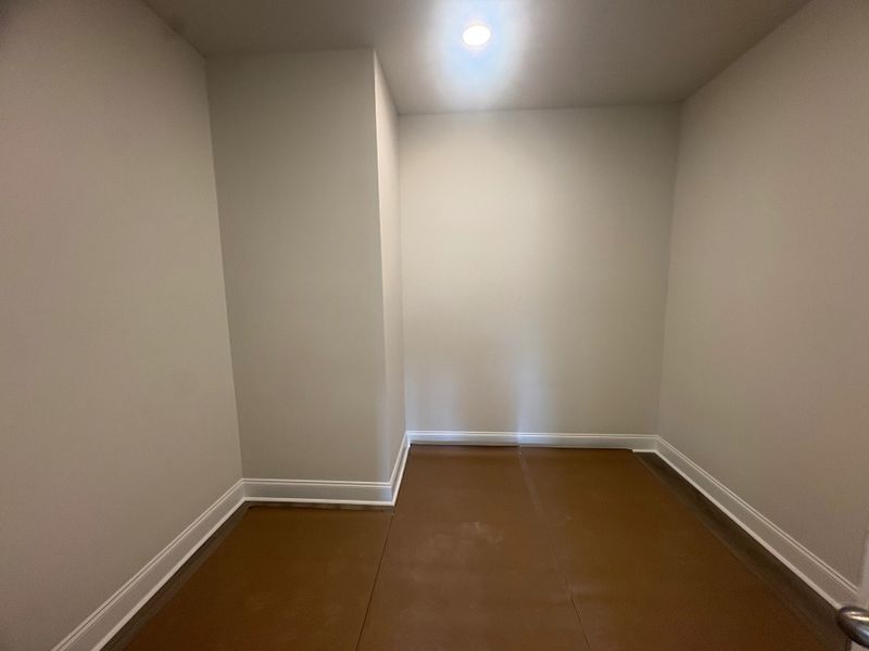 Spacious, unfurnished interior of a new home in Cades Bluff, Lebanon (Image 8).