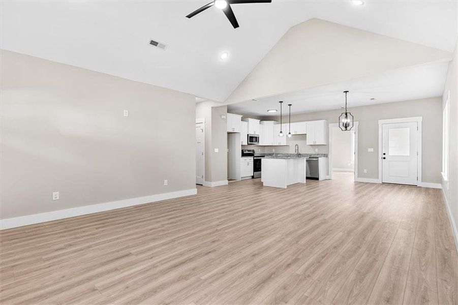 Spacious, unfurnished interior of a new home in , Dalton (Image 20).