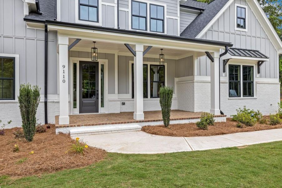 Exterior details and patio area of a home in White Post on Lake Lanier, Gainesville (Image 2). Exterior details and patio area of a home in White Post on Lake Lanier, Gainesville (Image 2).