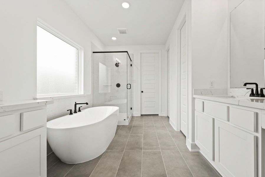 Furnished interior view inside a new home in Cross Creek West - 45', Fulshear (Image 10). Furnished interior view inside a new home in Cross Creek West - 45', Fulshear (Image 10).