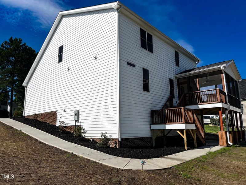 EF9BAE37-B267-4189-9105-37EF9F3C068F