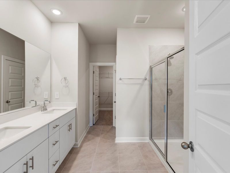 Furnished interior view inside a new home in Vickery Station, Woodruff (Image 6).