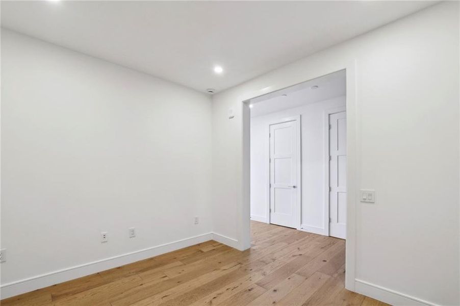 Spacious, unfurnished interior of a new home in , Atlanta (Image 17). Spacious, unfurnished interior of a new home in , Atlanta (Image 17).