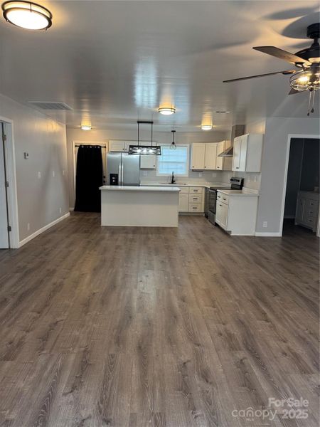 Image 21 of a home in . Image 21 of a home in .