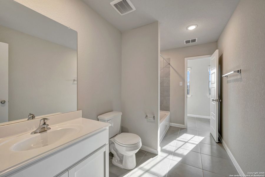 Furnished interior view inside a new home in Park Place, New Braunfels (Image 5). Furnished interior view inside a new home in Park Place, New Braunfels (Image 5).