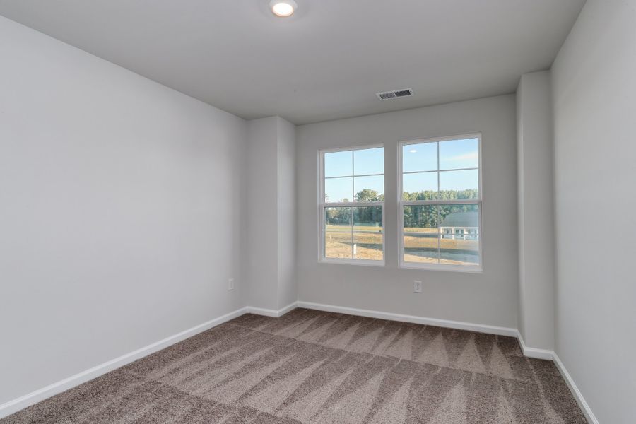 Spacious, unfurnished interior of a new home in Hainer Place, Conway (Image 26).