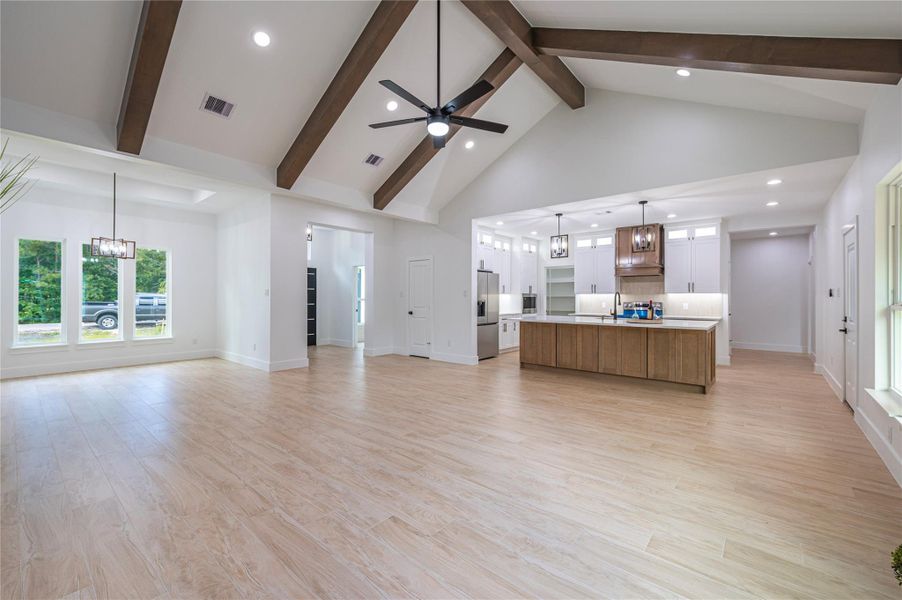 Spacious, unfurnished interior of a new home in , Dayton (Image 37).