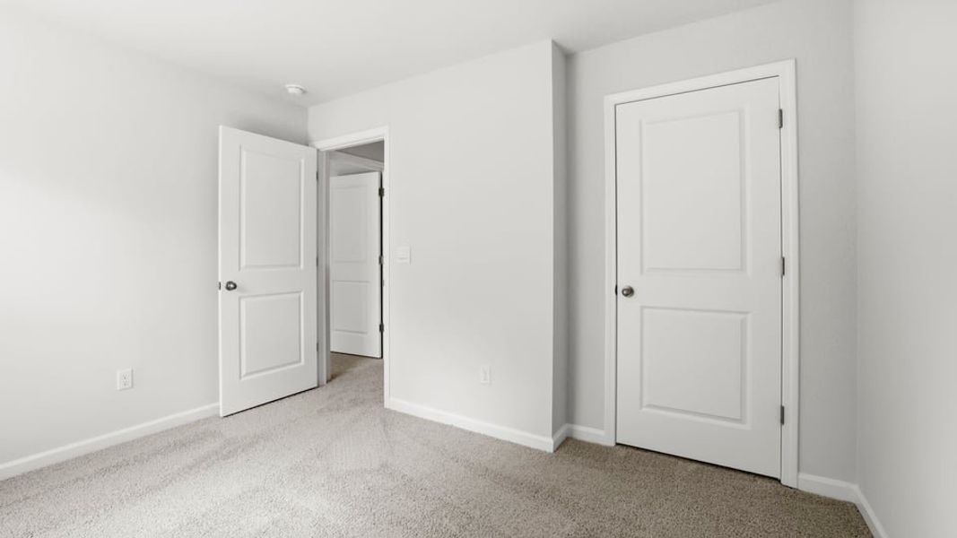 Spacious, unfurnished interior of a new home in Woodglen, Piedmont (Image 28).
