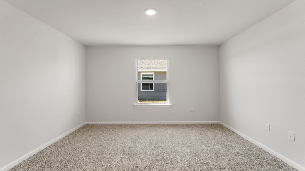 Spacious, unfurnished interior of a new home in Sunny Hills, Chipley (Image 22).