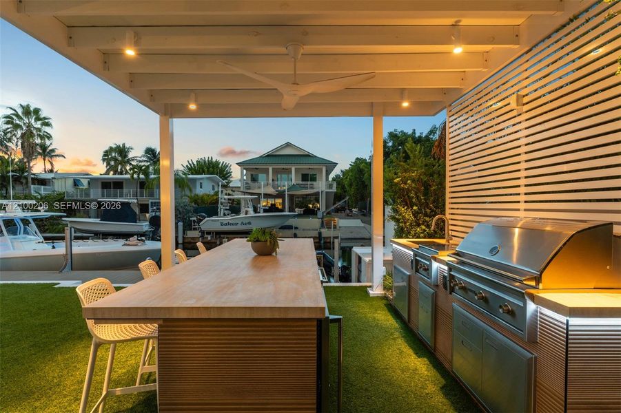 Exterior details and patio area of a home in , Tavernier (Image 43).