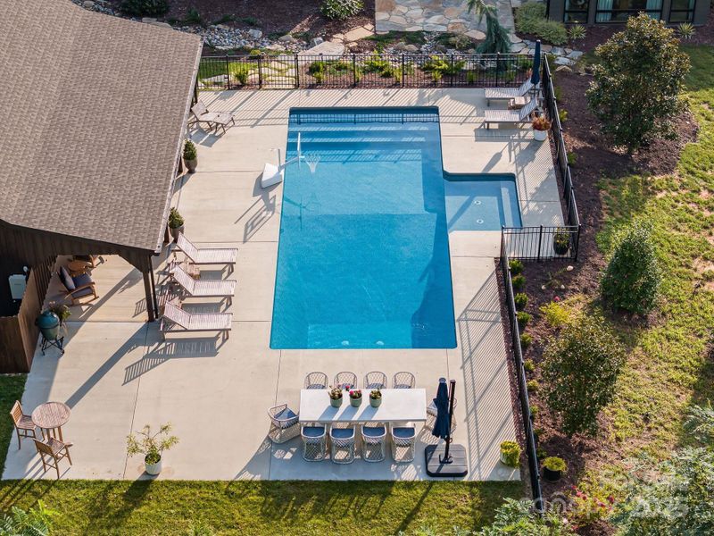 Image 47 of a home in .