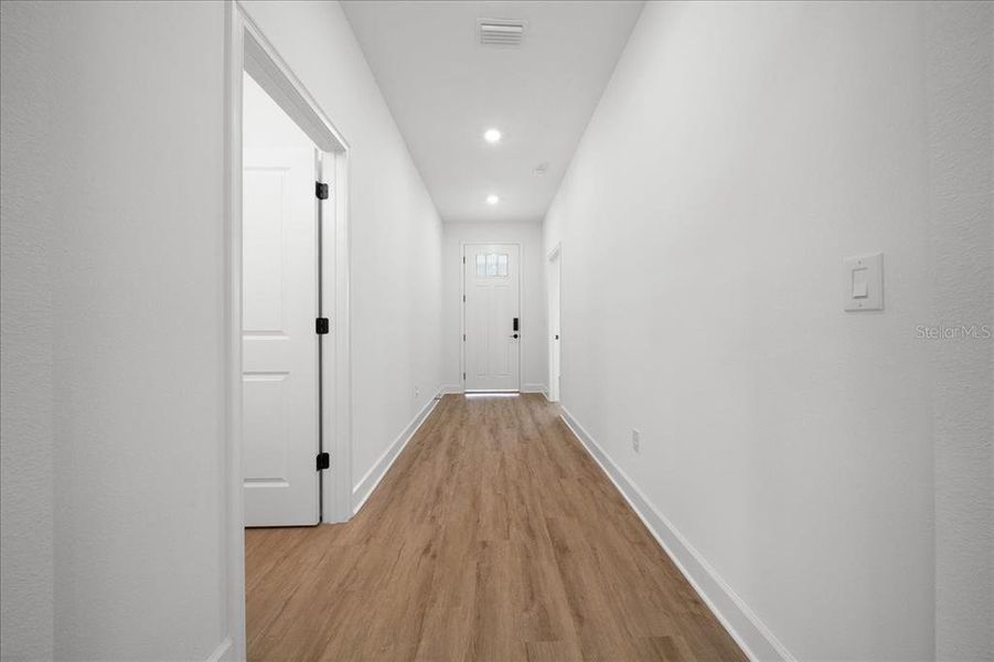 Spacious, unfurnished interior of a new home in , Spring Hill (Image 52).