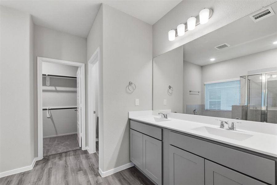 Furnished interior view inside a new home in Rollingbrook Estates, Baytown (Image 12).