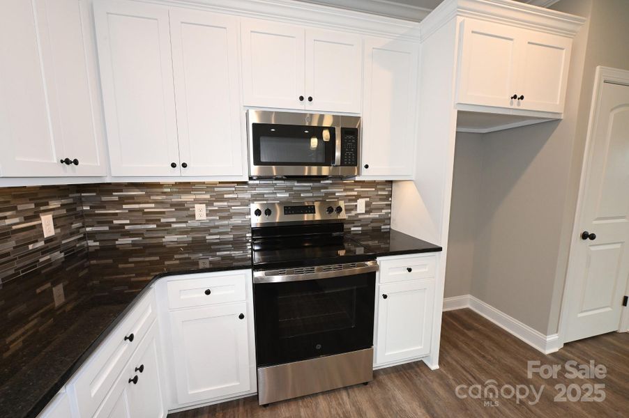 Image 44 of a home in .