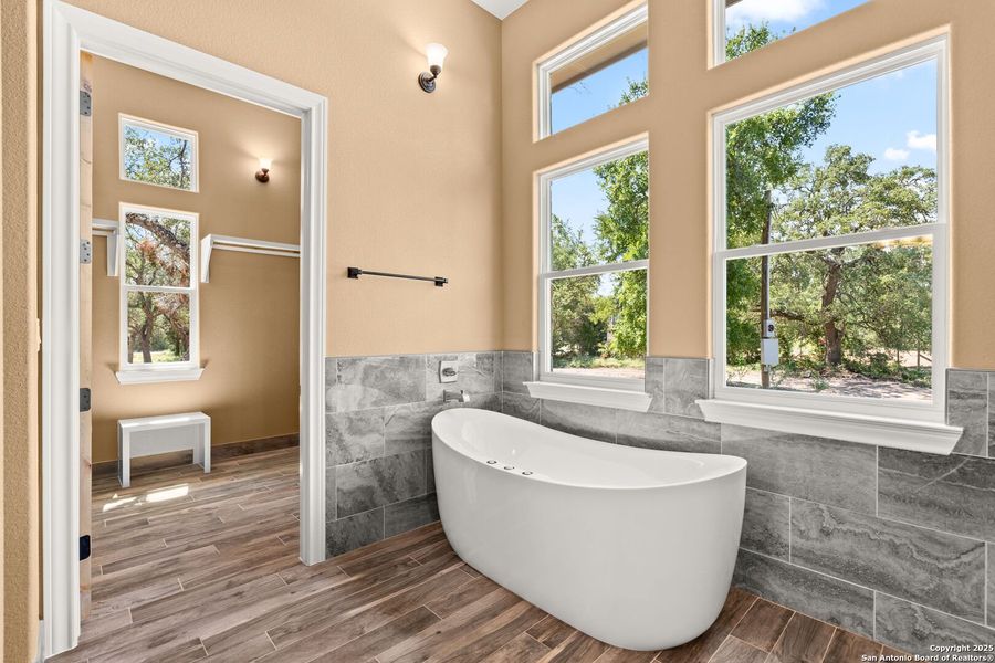 Furnished interior view inside a new home in , Canyon Lake (Image 15).