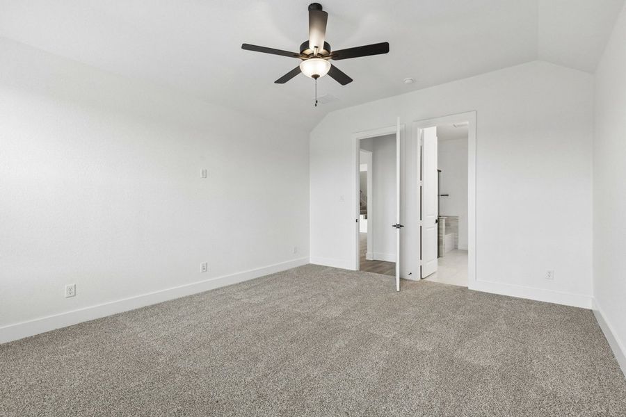 Spacious, unfurnished interior of a new home in Brahman Ranch, Venus (Image 23).