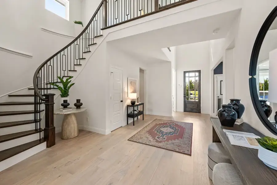 Furnished interior view inside a new home in Meadow Run, Melissa (Image 26).