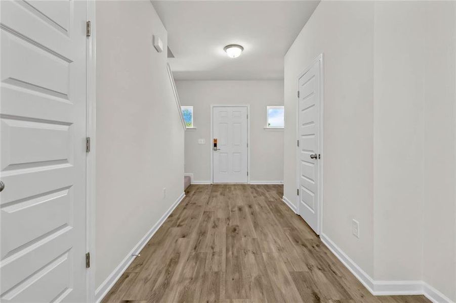 Spacious, unfurnished interior of a new home in North Haven, Rome (Image 15).