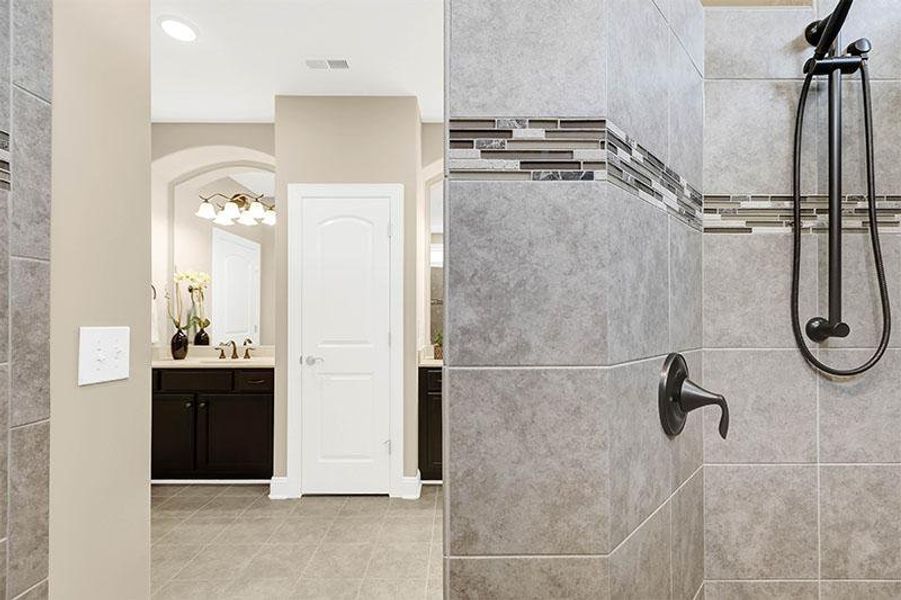 Shelter Bay, Master Bath