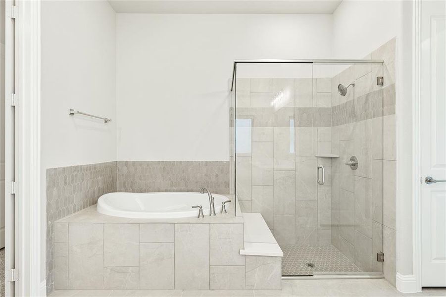 Furnished interior view inside a new home in Chaparral Park, Oak Point (Image 10).