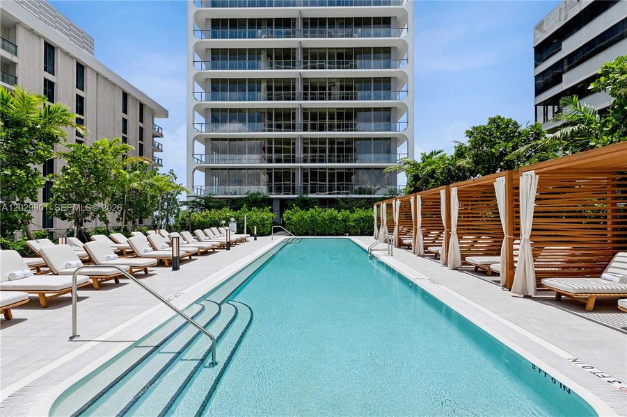 Condo located in Miami, FL showcasing its design and architecture (Image 18).