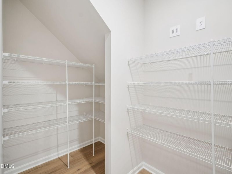 21-web-or-mls-Raleigh - Oak Manor - 508