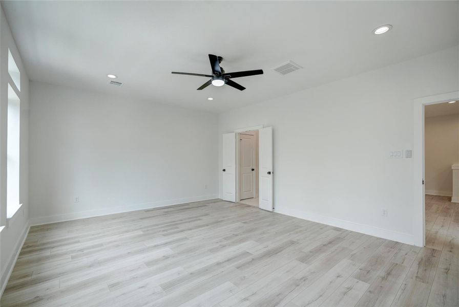 Image 16 of a home in .