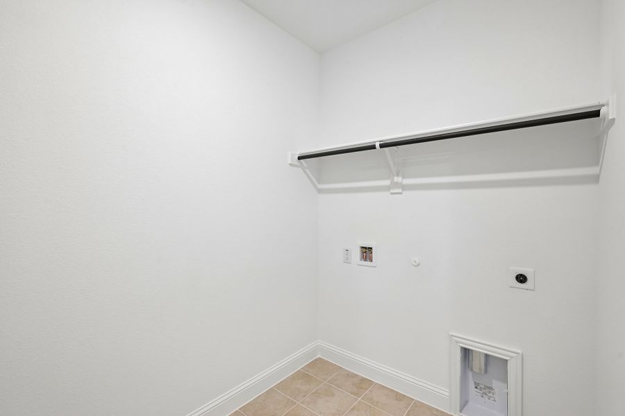 Spacious, unfurnished interior of a new home in The Ranch at Uptown Celina, Celina (Image 52).