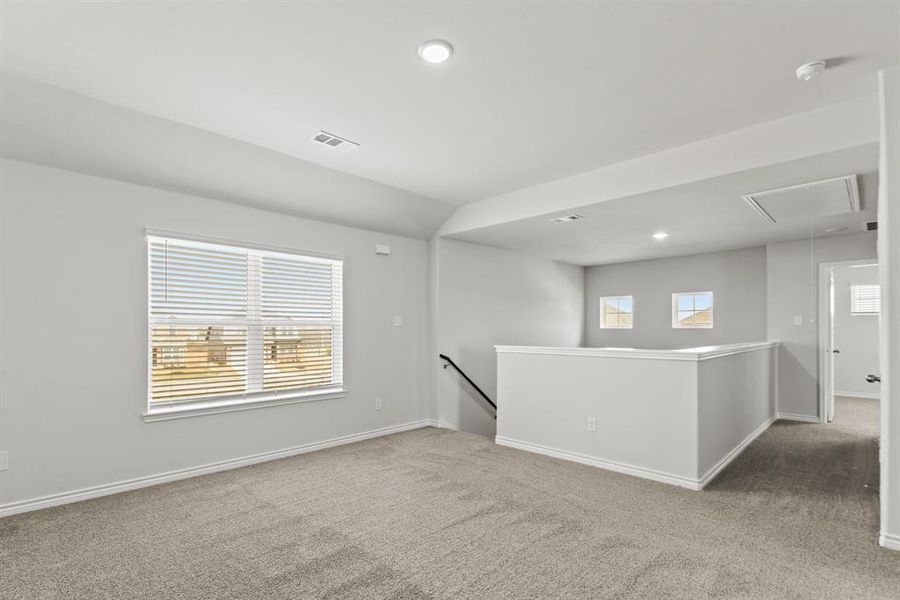 Spacious, unfurnished interior of a new home in Retreat at Fossil Creek, Fort Worth (Image 17).