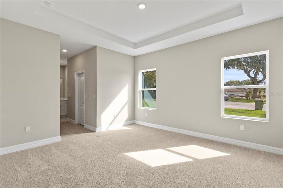 Spacious, unfurnished interior of a new home in , Leesburg (Image 17).