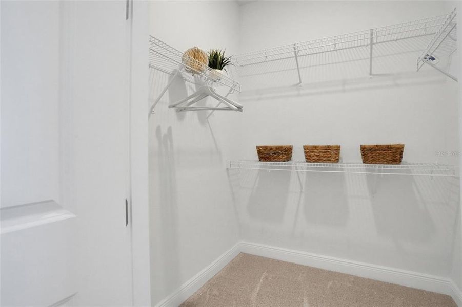 Spacious, unfurnished interior of a new home in Bungalow Walk at Lakewood Ranch, Sarasota (Image 19).