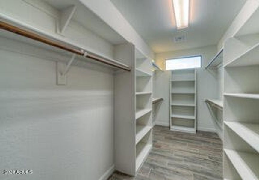 1658 Master Closet-11