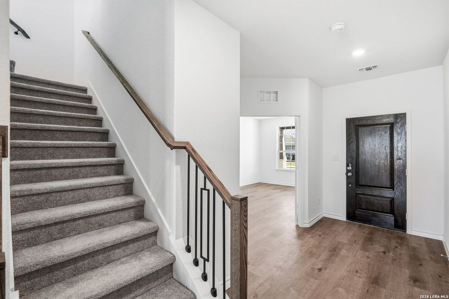 Spacious, unfurnished interior of a new home in Dove Song, Marion (Image 19).