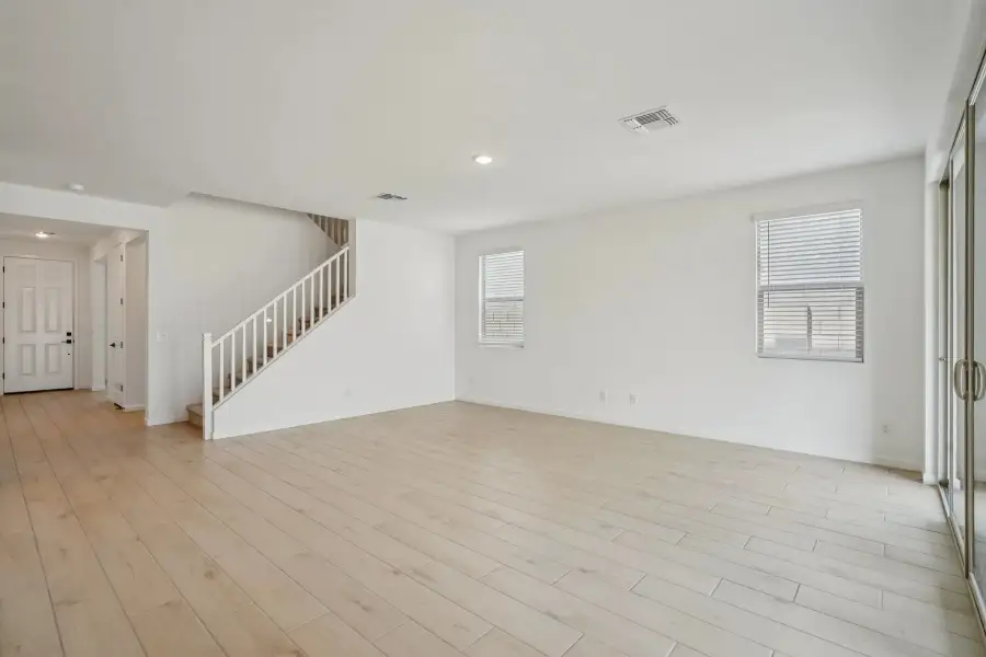 Representative images and renderings are for illustrative purposes. Actual structural options and design finishes of home may vary.