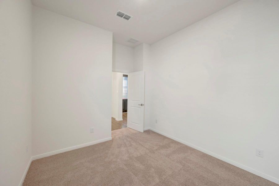 Spacious, unfurnished interior of a new home in Austin Point, Richmond (Image 15).