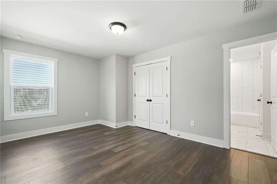 Spacious, unfurnished interior of a new home in Ferguson Corners, Emerson (Image 12).