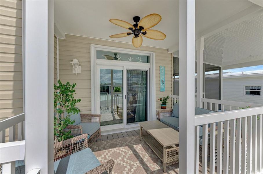 Exterior details and patio area of a home in , Venice (Image 20).