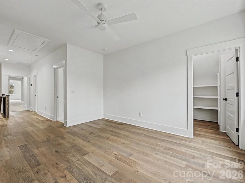 Spacious, unfurnished interior of a new home in , Clover (Image 21).