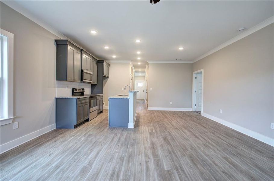 Spacious, unfurnished interior of a new home in , Cartersville (Image 16).