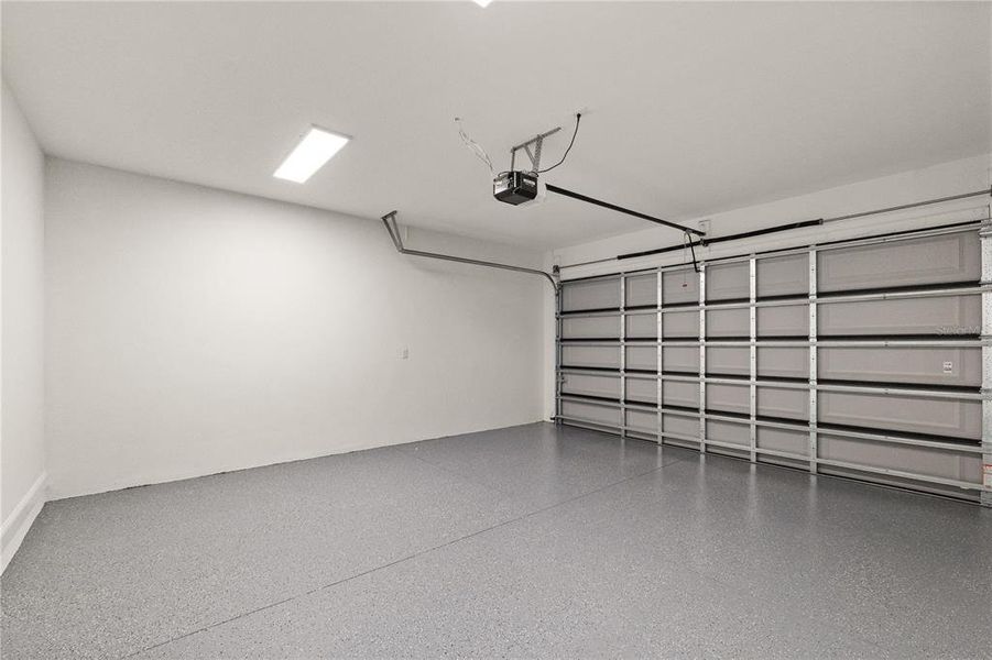 Spacious, unfurnished interior of a new home in , Spring Hill (Image 11).