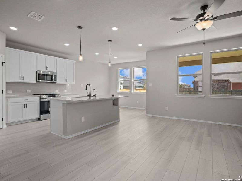 Image 27 of a home in Horizon Pointe.